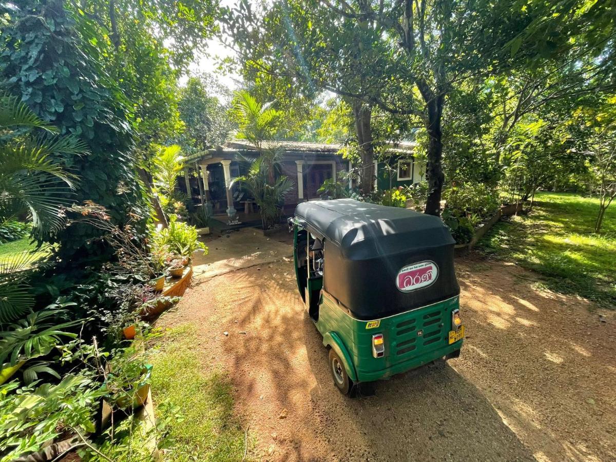 Thilina Homestay Sigiriya Buitenkant foto